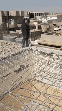 مستعدين للهدم والترميم كافه المنازل والعقار
قلع (كاشي)  (قشط جدار)  نقل( وتصعيد مواد) قص اشجار (صبة ارضيه) كادر ممتاز على مدار 24ساعه نعمل  داخل وخارج الموصل 
***********
***********
