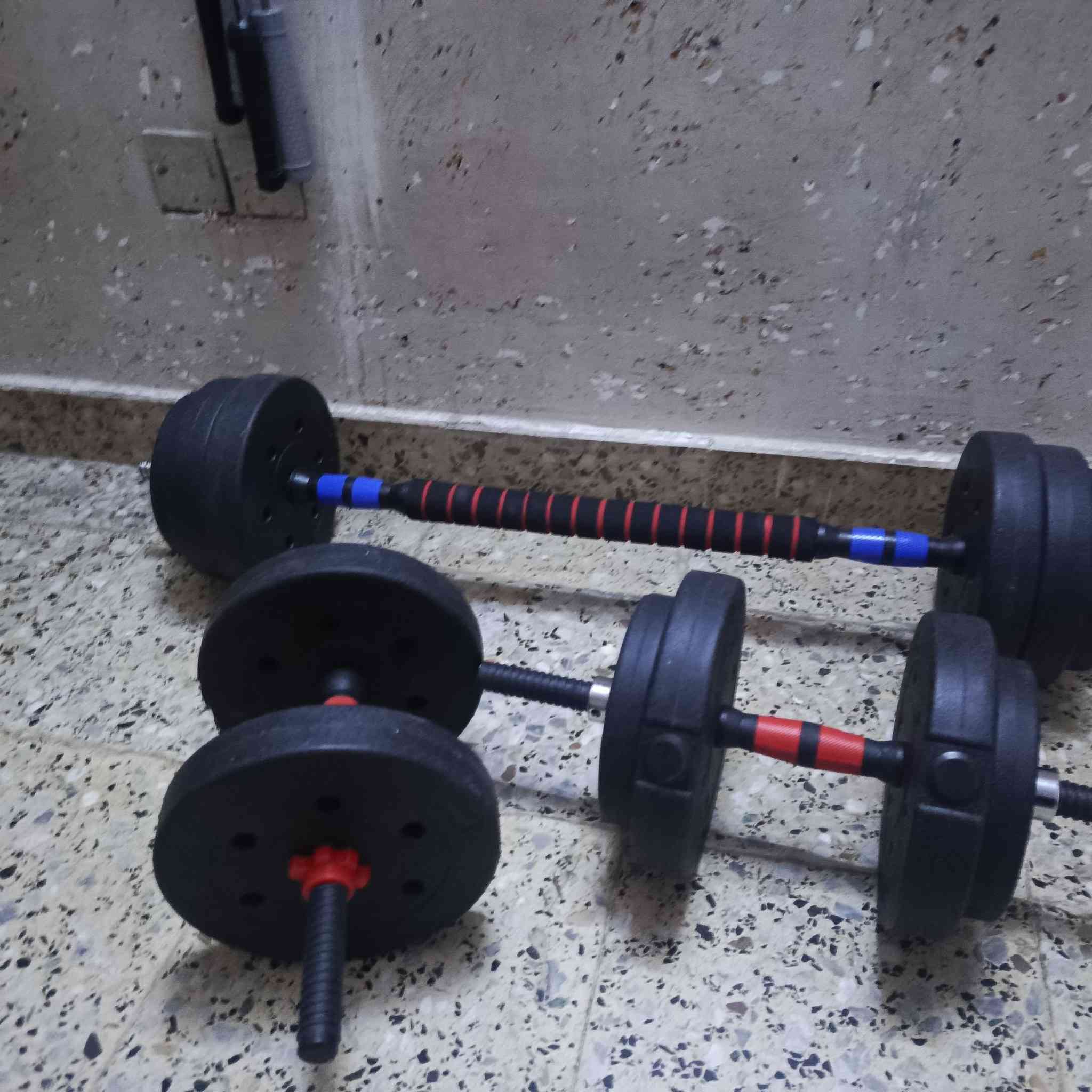 اثقال للبيع 
اربعه شيفتات دمبلز تكدر تربطهم تسويهن بار او تريد تلعب بيهن عادي هنا والاقفال الأوزان 40 كيلو الشراي يجي خاص


**إذا كنت صاحب هذا الإعلان وتريد حذفه لأي سبب، رجاءا أرسل رسالة إلى الدعم الفني**