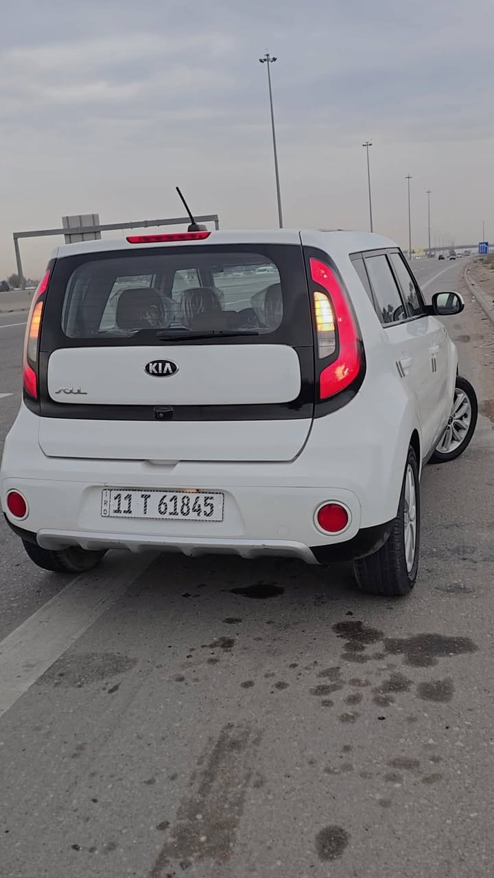 سلام عليكم صول ٢٠١٨ وارد أمريكي مكينه ٢٠٠٠ حادث جاملغ وباب جهت السايق والباقي مذكور بل سونار تخم تاير جديد صدر أمامي خلفي جديد تبريد تدفع فول مكينه جديده رقم بغداد باسمي مكان السياره بغداد محموديه السعر ١٠٧ وبيه مجال بسيط  رقم التليفون ***********
