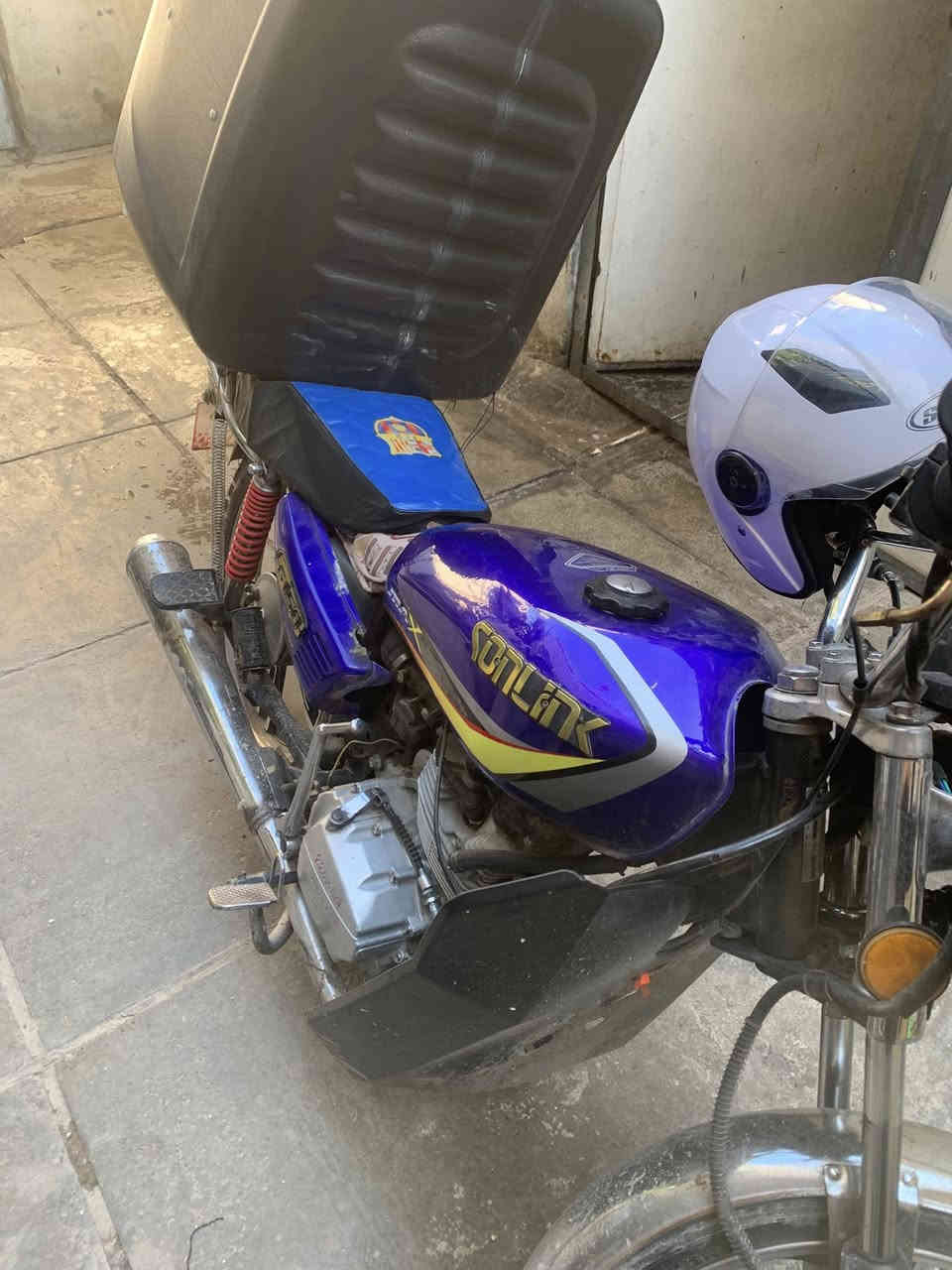 سلام عليكم دراجه سيفان خمسه كير مديل 22 الدراجه خير من الله بيهه درع و بيهه صندوق و سستم  وياهه خوذه و الدراجه خير من الله كبل الشارع البيع المكان بغداد المدينه السعر 550 و بيهه مجال الطيبين اني محتاج و ريد البيع *********** موجود واتساب و رصيد
