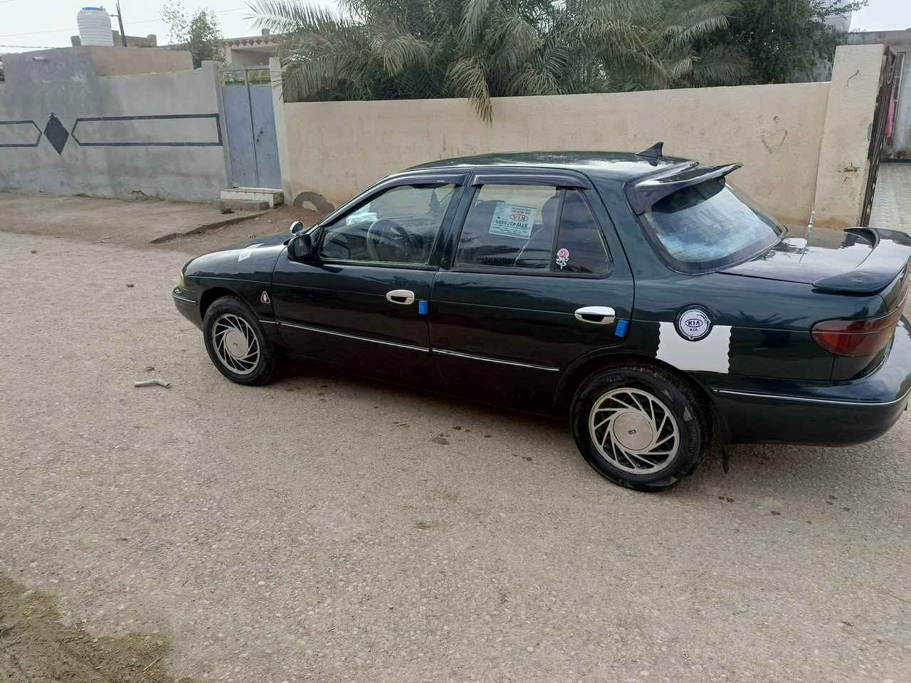 بسم الله وعليه توكلت السلام عليكم اخواني كيه سيفيا 94 جاهزه مجهزه من كل شي سياره قبل يوم حولته بأسمي مكينه مسكر وگير خير من الله تايرات نظافة صدر خلفي وأمامي خل نكول 70بالميه  كهربائيات شغاله من الدعاميه للدعاميه   دوشمه حلوه شوفت عينك///بخاخات وبلكات ودهن وگلاص بانزين باتري كله جديد السياره شغل وطلع منظومة تبريد كامله حتى الغاز بيه بس تاخذه ل ابو التبريد يربطه ويشغله الك العنوان الكوت السعر 36وبيها مجال قليل حگ جيه 
***********
بيه وات ساب
