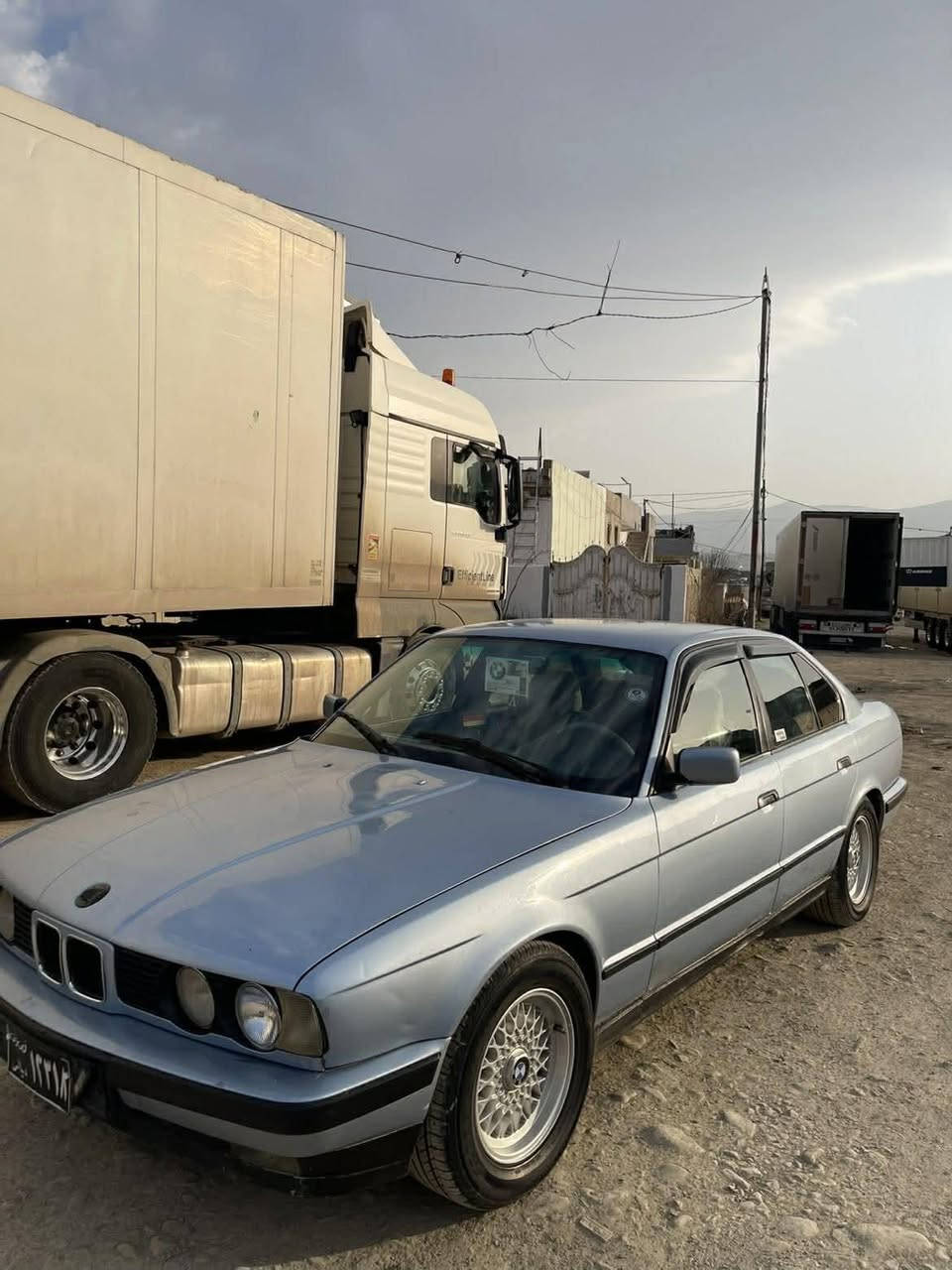 مۆدیل 1992تۆماتیک 525 تەبریت لەجییا ئیشەکات  بیشودوای تازەداکیراوە سەیارەکەبیدەعمەدەعمی نیە
سعر45کەلامەعامەلە*********** ***********
