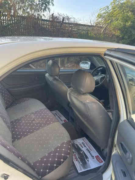 السعر 48 وبيها مجال
سلام عليكم 
سوناتا خليجي 2001 اصل بانزين رقم بغداد السيارة بدون اي ضربه او معجون او دواخل 

محرك كير بلادي على وضع الشركة 
صدر جديد تبريد ممتاز جداً 
داخل جدًا نضيف سياره بدون اي نقص 

السعر 48 وبيها مجال 

الاستفسار الاتصال على رقم ***********

مكاني الدورة ابو طيارة ✈️
