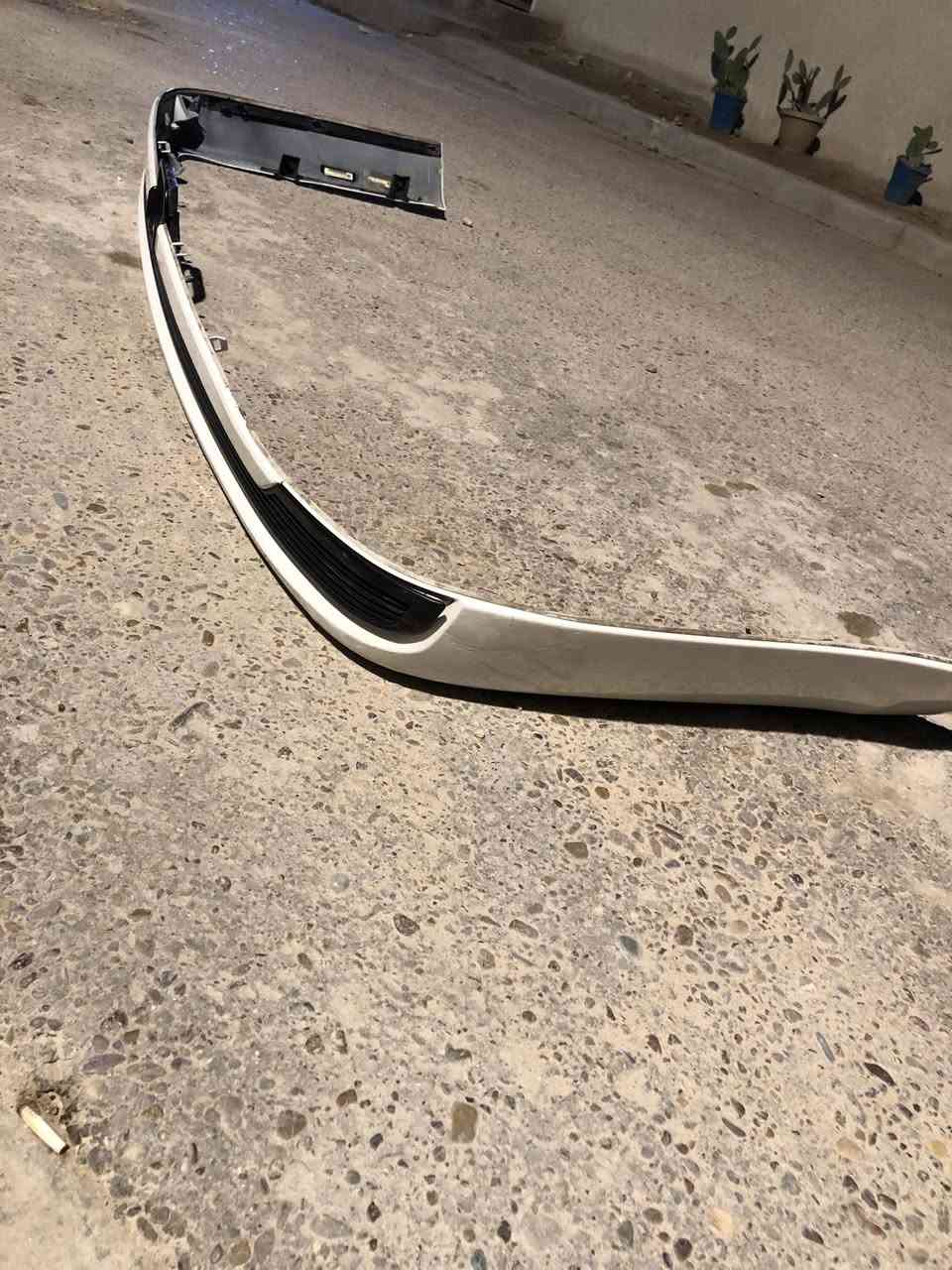 السلام عليكم لحية لاندكروز 2021 اصليه ترهم من 2016 ل2021 نظيفه مكاني بغداد مدينة الصدر السعر 60 الف توصيل داخل بغداد موجود بكروه ***********
