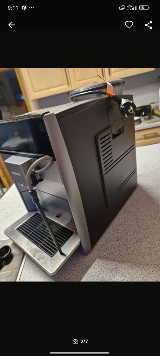 هذا جیهاز مشکلة بسیط  شاشە کبیر   کوب  ثمانیە من الواضح أنه على الشاشة


**إذا كنت صاحب هذا الإعلان وتريد حذفه لأي سبب، رجاءا أرسل رسالة إلى الدعم الفني**