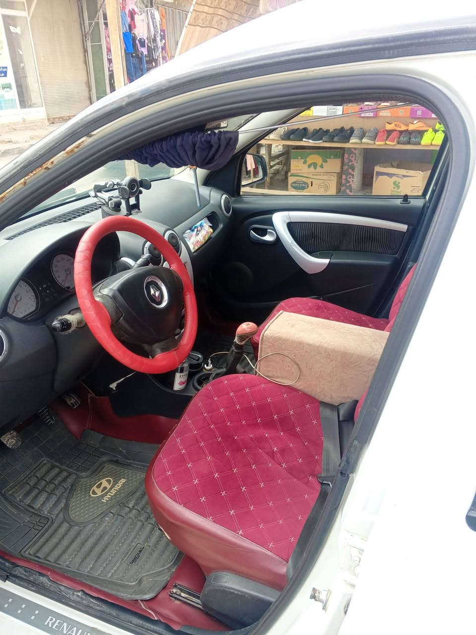 رينو  رقم ذي قار موديل2010 السياره جاهزه من كلشي تبريد محور راس الثور مكينه وحداديه وتخم تاير كله جديد 
66 مع المجال البسيط

***********
