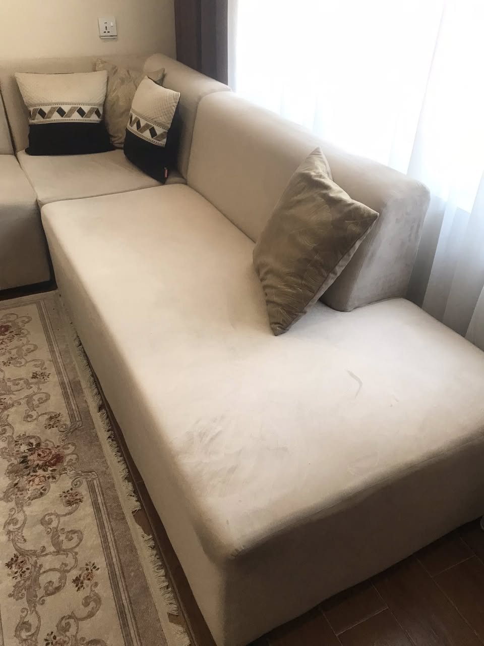 للبيع
ديوان تسكام قياس ٥ امتار
نظيف استعمال قليل 
ويا ٦ كوشات
نوع الخامه قديفه
مكان بابل


**إذا كنت صاحب هذا الإعلان وتريد حذفه لأي سبب، رجاءا أرسل رسالة إلى الدعم الفني**