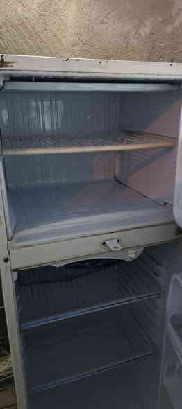 السلام عليكم ثلاجه كونكورد فرنسيه  نضيفه فوك وجوه تجميد   سعر150 الف نهايته125🔒الف رقم صاحب الثلاجه ‏‪***********‬‏
