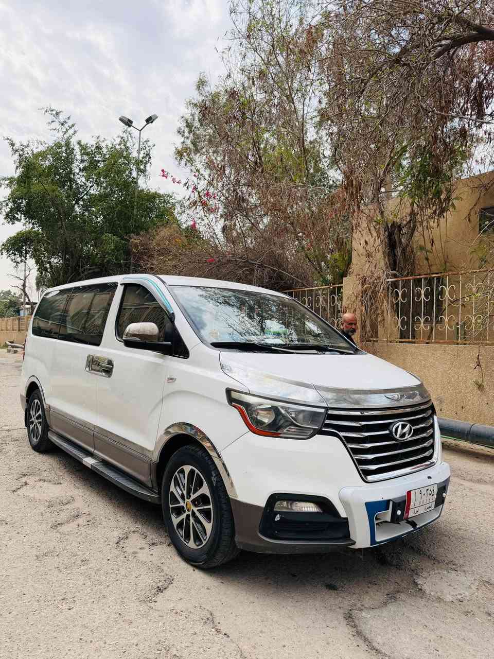 ستاراكس 19اصل ماشيه90الف بلعراق محرك مجول سياره فول كشن تبريدرشه قليله بجاملق الخلفي الايمن محرك مجول السعر الاتصال برقم ***********
