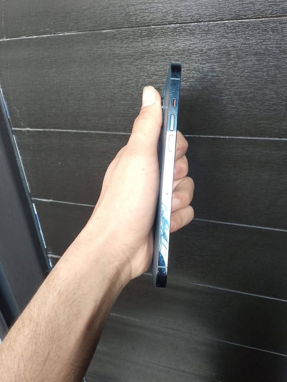 ايفون ١٢برو ماكس ذكره٢٥٦بطاريه بدله اصليه وشاشه اصليه فقط تليفون مال بيت سعره ٣٢٥وبي مجال رقمي ***********بكاني حي اور
