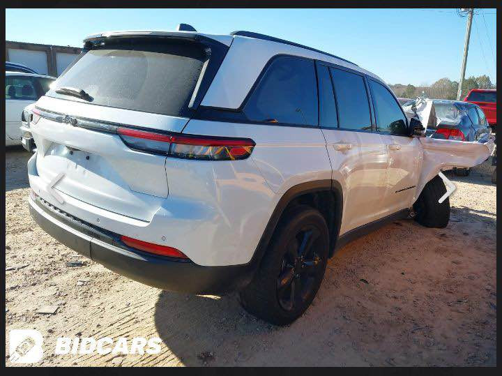 جيب كراند شيروكي بلاك توب 2022
مرقم بغداد

السيارة فول الفول مواصفات...رادار امامي خلفي جانبي ..توقف ذاتي5 كامرات خمسة راكب صندوك كهرباء كشنات اربعه تدفئة ستيرن هيتر 
كشنات امامي تدفئةو كهرباء 
جامات ثنين اوتوتشغيل عن بعد 
منافذ شحن بكل مكان 
مرايات جانبيه تدفئة
كير ماوس
تحديد مسار
وبعد هوواي موصفات ومعروف البلاك توب شنو موصفاته
حادثها جاملغ وبنيد مصبوغ
بدون نقص برغي بسعر 260 وبيها مجال
للاتصال *********** بغداد, العراق
