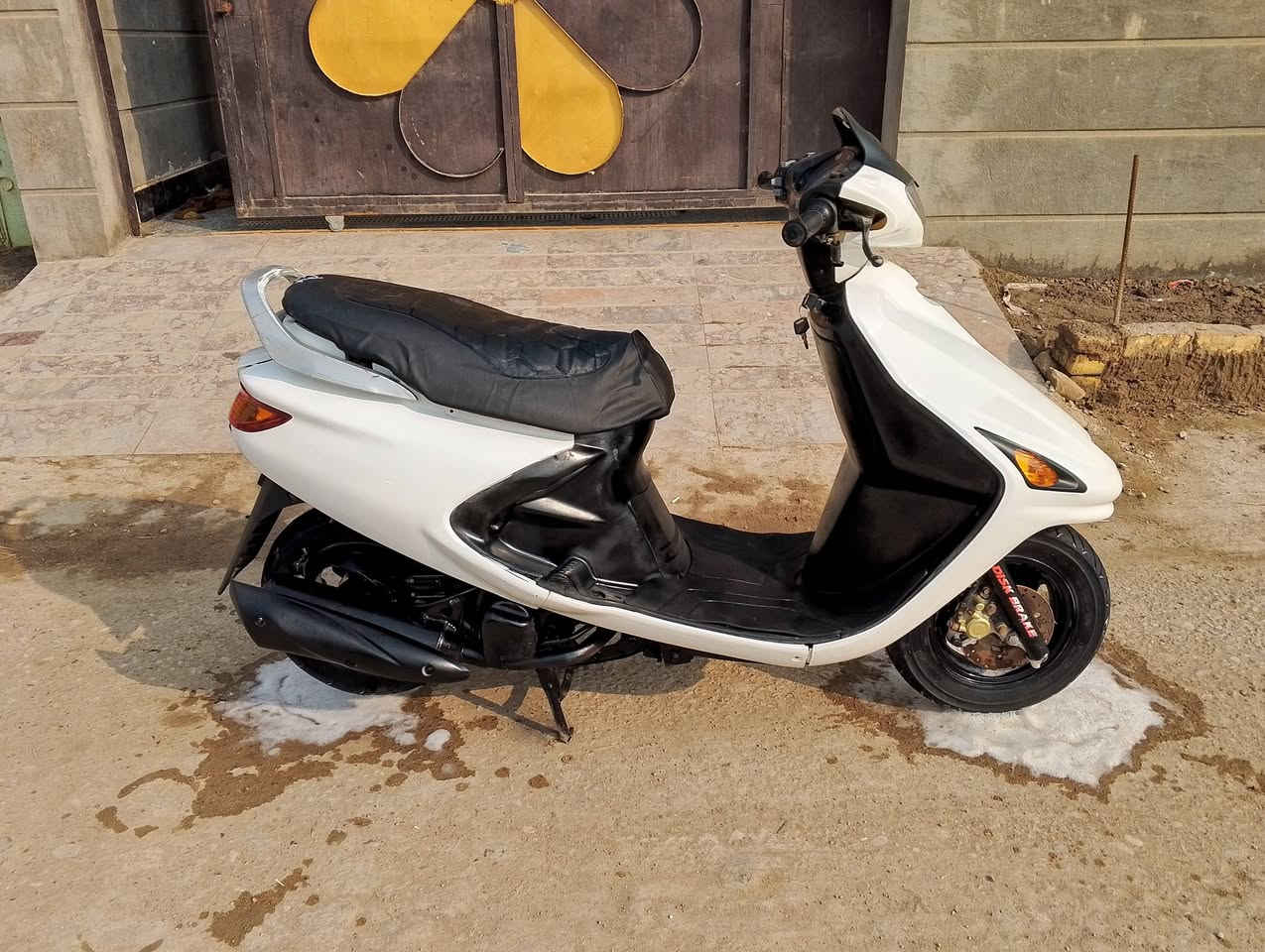 سلام عليكم دراجة فراشة للبيع الدراجة نضيفه كلش كلشي شغال بيه نكرت سلف وهندر الدراجة كارتون مكاني البصره قضاء المدينة ***********
