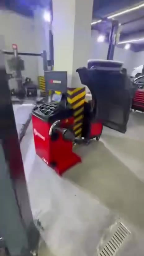� النتيجة المميزة تبدأ من الأجهزة المميزة.

في TORK CENTER نؤمن أن جودة العمل لا تعتمد على خبرة الفني فقط، بل تبدأ أيضًا من استخدام أجهزة حديثة ودقيقة تساعد على تشخيص الأعطال وإصلاحها بالشكل الصحيح.

لذلك حرصنا على تجهيز مركزنا بمجموعة من أحدث أجهزة صيانة وفحص السيارات، لنقدم خدمة دقيقة، سريعة، وموثوقة.

ونتقدم بالشكر والتقدير إلى شركة لمعان الوسام   على تجهيز المركز بمجموعة من الأجهزة التي ساهمت في رفع مستوى خدماتنا.

📍 بغداد – الدورة – شارع 60
📞 ***********
📞 ***********

TORK CENTER
قوة • خبرة • ثقة
