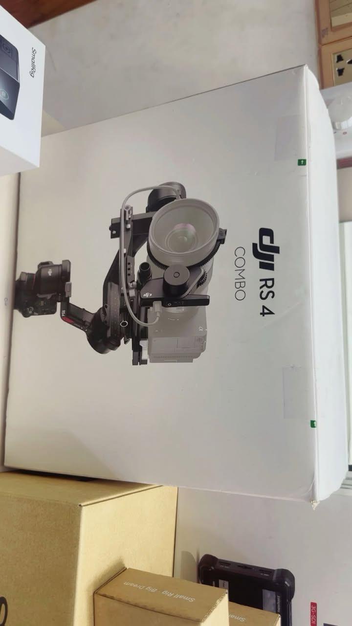 للبيع معدات تصوير احترافية:

* DJI RS 4 Combo
* شاشة Desview R7S III
* بطارية SmallRig VB99 Pro V-Mount
* سوفت بوكس SmallRig RA-D55
* Cage Kit SmallRig 4388
* Top Handle SmallRig ARRI Lite
* Base Plate SmallRig Dual 15mm Rod Clamp
* Wooden Side Handle SmallRig

جديدات كلش كلش استخدام مرتين 
***********
