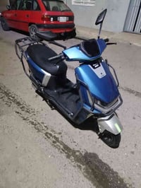 دراجه شحن ٦ بطاريات اربع نمرات سرعه ٩٠ نظام رجوع للخلف دراجه فول موصفا...