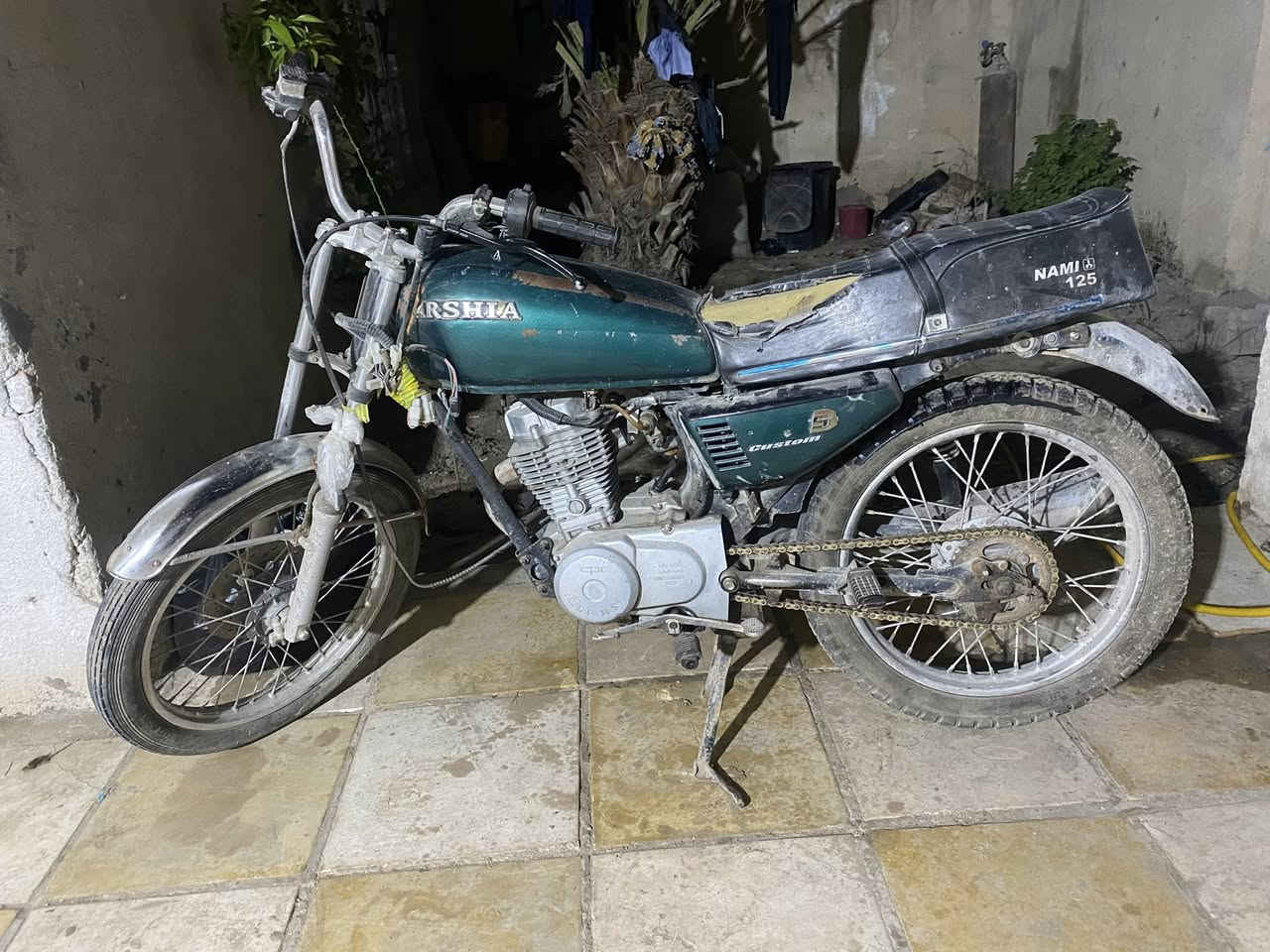 طگ فلين سعره بـ ٣٧٥ 
شغله 
اوراق اصلي وكيل لعارضي ٢١ 
وابيع بس شاصي
نجف ***********
