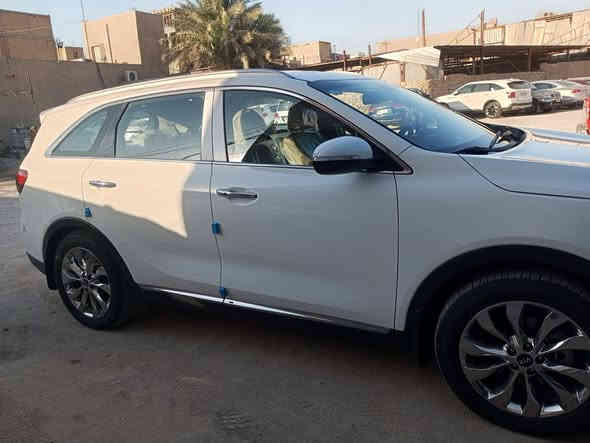 سورنتو 20 خليجي 6سلندر   مكفول  للسعر والاستفسار اتصال على الرقم *********** رقم مثنى انكليزي  وسنويه جديده وباتري جديد وتخم تاير جديد
