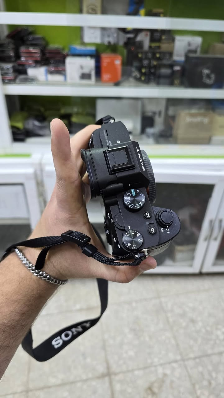 SONY.A7III سعر بدي مليون و375الف 
GM.24.70 F2.8 سعره مليون و550الف
نضافه فول مع ملحقات حزام شاحن جنطه
مكاني بابل شتره 1k✅️
***********
***********
