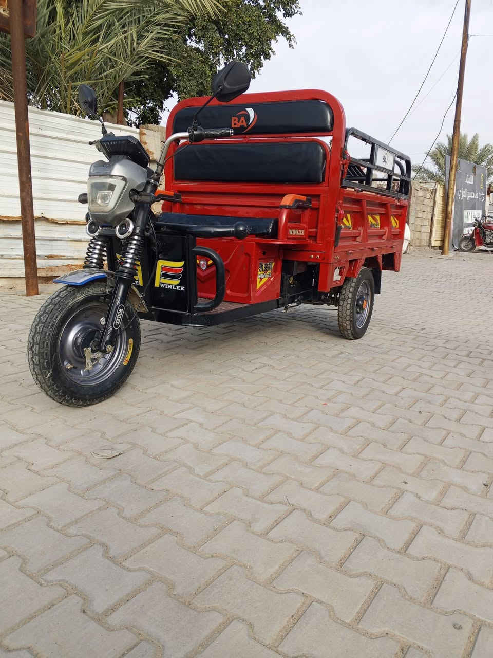 #متاح
ستوته شحن حجم الكبير جديده استعمال شهر واحد فقط
6 بطاريات جدد
كامله من كلشي 
السعر 1,200 وبيهه مجال بسيط
الطارميه الفارس شارع الصديق قرب مدرسه الخطاب 
الهاتف ***********
