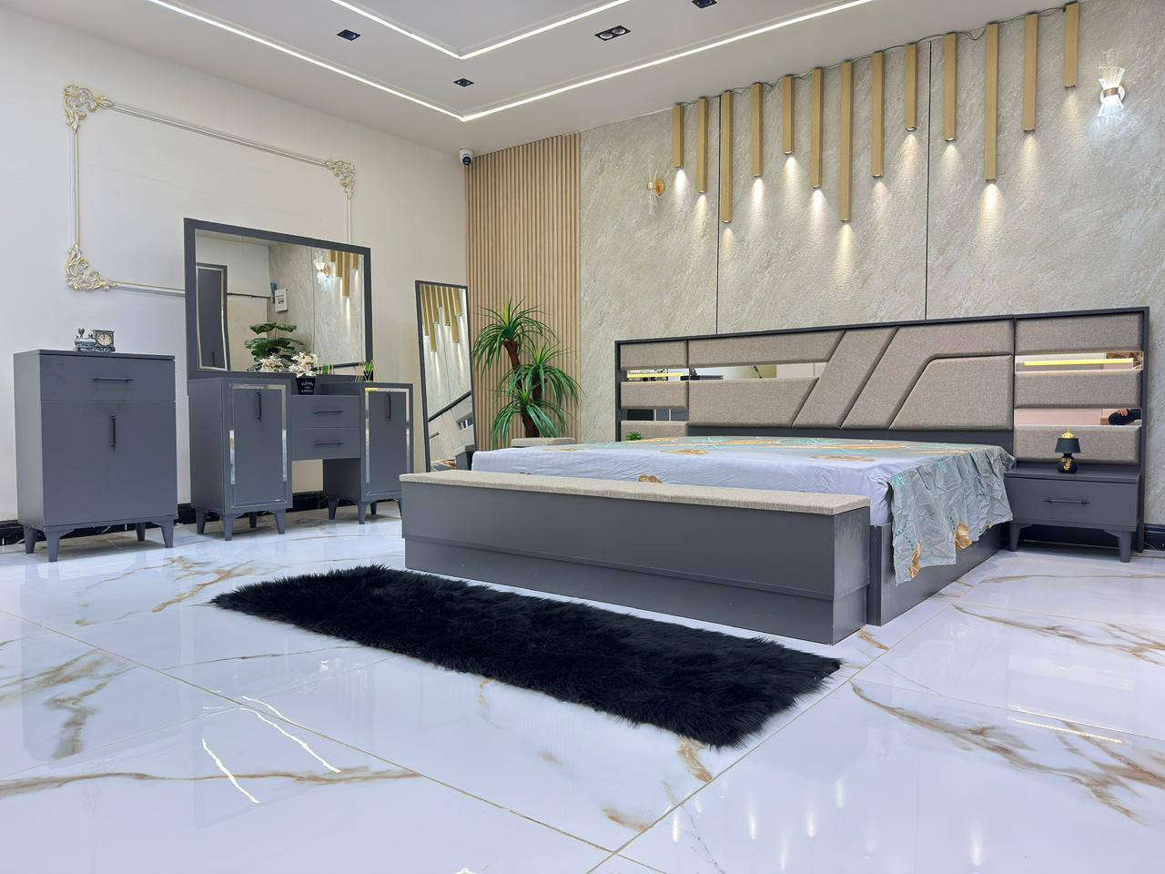 *موديل            5007            الرصاصي*مليون200الف
*10 قطع          كنتور ملحق  🎁  300*      
✅ السرير مخزن 
✅ الميز تواليت الضخم
🥇  
✅ شغل ممتاز 
✅ المصنع الأصلي   
✅ قياسات ضخمه


**إذا كنت صاحب هذا الإعلان وتريد حذفه لأي سبب، رجاءا أرسل رسالة إلى الدعم الفني**