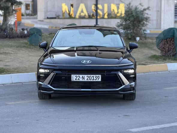 🔴سوناتا موديل 2024 🔴
مكينة 2.500
‏HYUNDAI SONATA 2024
🔴. حادثها السياره طخة بسيطه بالبنيد فقط 
الباقي مكفول عالفحص ابيع  
🔴سياره رقم اربيل وهزا  جديد باسمي تحويل  
مكينة 2.500 طيااررره 🚀🚀
مواصفات راح اذكرهن 
بصمة دخول ذكي  
شاشة ع طول الدشبول 
تحكم ستيرن 
رادار امامي معا تحديد مسافة سيارة كدامك 
رادار خلفي 
رادار جانبي 
اوتو ستوب خلفي 
اوتو ستوب امامي 
شفتات ستيرن 
كشنات كهرباء وفول ايرباك 
كشنات تدفئه 
كير تعليك 
شحن لاسلكي 
حساس فتح جنطة الخلفية 
تشغيل عن بعد 
نظام خروج عن المسار 
نظام قيادة ذاتيه 
تبريد منفصل قطعتين امامي 
جامات اوتو 
نظام اوتو هولد مال ازدحامات 
هندبريك بصمة 
انظمة قياده سبورت ونورمات وكمفورت  وايكو 
كاربلي يدعم كافة الانظمة الهاتف 
دبل كزوز 
كامرة خلفية دوارة
دشبول كاربون فايبر 
كشنات ودشبول وبيبان لون سموك 
ويلكب حجم ١٨انج
تايرات بلادية عليها 
بجم زنون 
لد ع طول البجم 
لايتات اوتو 
نقط عمياء 
مراية داخليه تعتيم تلقائي 
شاشة تبريد تحكم كله لمس 
🔴مكانها بغداد//حي الجهاد الاطباء 
🔴السعر 208 ورقة
صور الحادث موجوده بالمنشور 
🔴رقم الهاتف :  ***********
واتساب او الاتصال عالرقم
