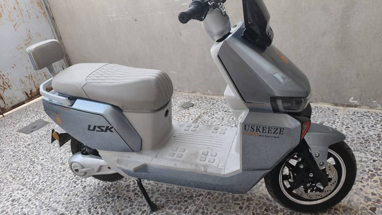 ماطور ملكة USK
مواصفات خير من الله
بطاريات 40 امبير
ملف 3000
سرعة شاشة 116 حقيقي 80
يمشيك  70 كيلو 
بي وصل شراء الماطور صارلو اسبوع 
التايات بعدها بخط الشركة دبل سويج وبصمة وكارت
ماطور شرط الفحص من الاف للياء
السعر خاص او واتساب رقم.. ***********
