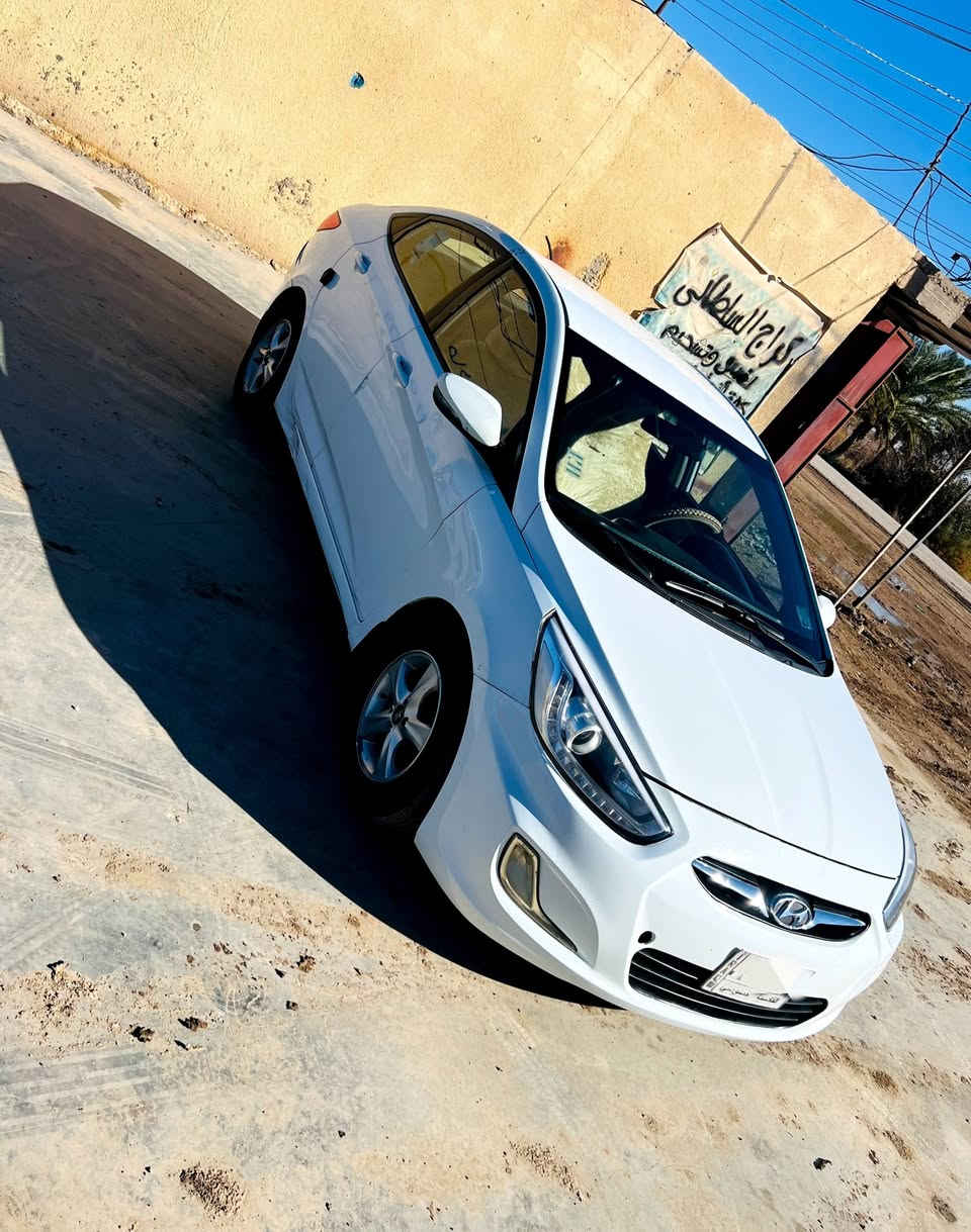 السلام عليكم
هونداي اكسنت 2016 خليجي لو ابيض 
#مكفوله من الضربه والصبغ 
مكينته 1600 دوش المرغوب مامفتوحه شرط الفح
رقم قادسيه مشروع وطني تحويل مباشر 
مواصفاته حلوه ومعروفه 
السياره مال بيت نضيفه و كامله والكمال لله ماناقصه كلشي 
السعر (  98 ) وبيه مجال حك الجيه 
الشراي يتصل *********** 
مكان السياره بابل
                           الخاص مغلق بدون حراج
