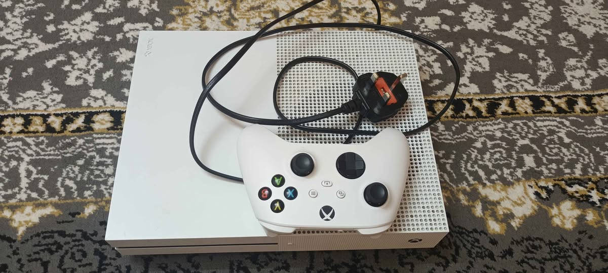 بۆ فرۆشتن gaympastw gta5 تیایە.
جیهازەکە کراوەیە زۆر بێ کێشەیەو بە زەمان.
نرخی 155 هەزارە گەیاندن بۆ سلێمانی بەردەستە.
ژ. م. *********** شربازهير, السليمانية
