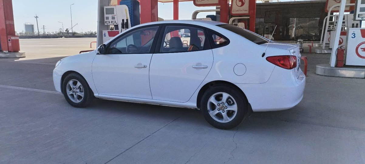 للبيع النترا 2011 خليجي أبيض ثلجي رقم سليمانية رقم وسنويه  وهزة كله جديد ماشيه 157كيلو  بيه جاملغ السايق صبغ فقط نفسه البلادي مصبوغ وما مفتوح بدون اي ضرر داخلي
مكان السيارة بغداد
السعر 117
رقم مبايل ***********
