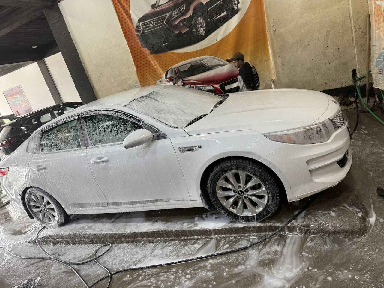 اوبتيما 2017 امريكي موصفت عديه سنوسه لا 30 سياره منقصه شي رعيه يرد مدور سوناره موجود  سعره 132 ورقه وبيه مجال حك الجيه (***********) هذه رقمي لي يرده يتصل مكاني الدوانيه
