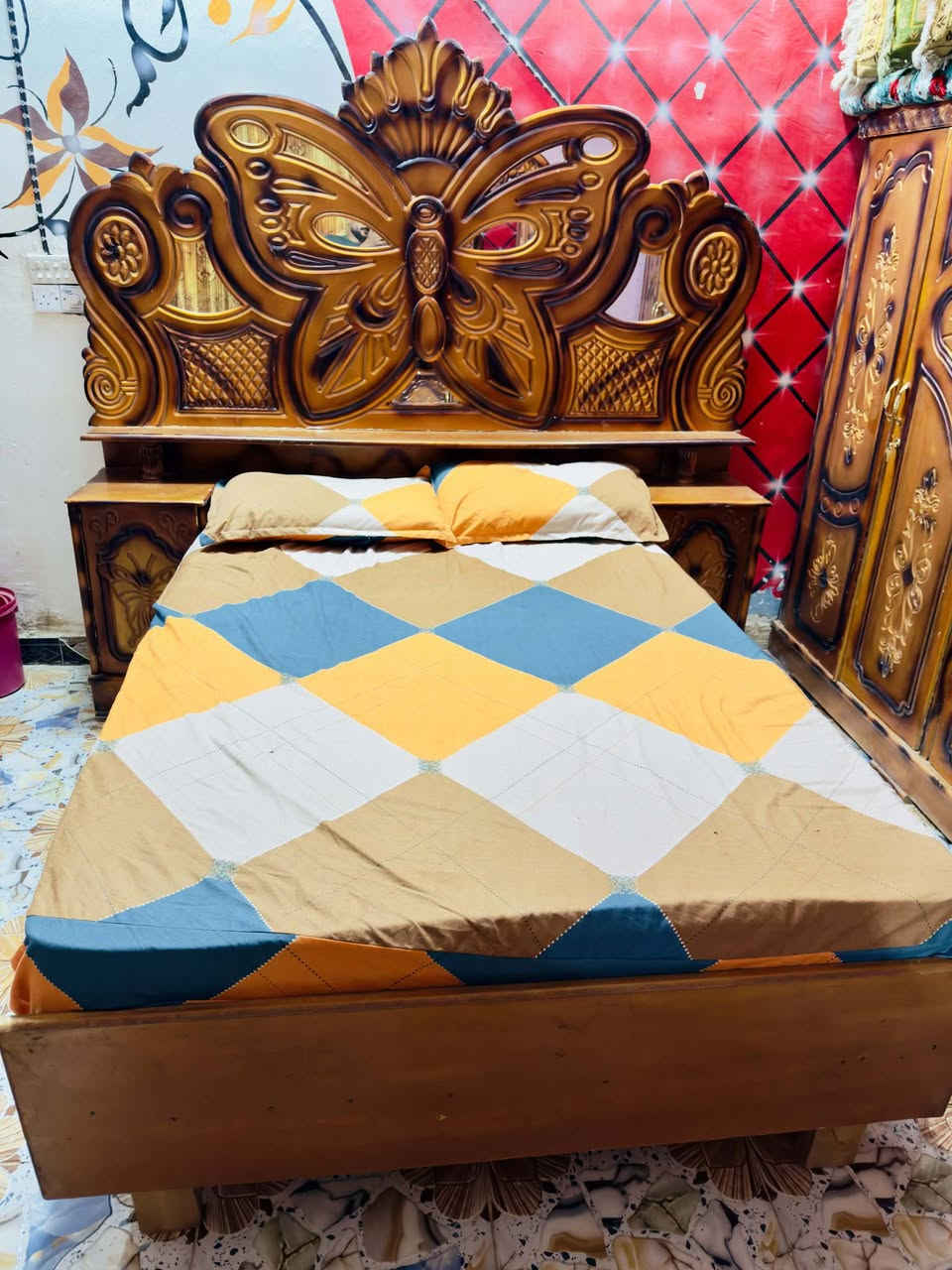 بيع  مستعجل غرفه نضيفه للبيع العنوان المجد السعر 250وبيه مجال


**إذا كنت صاحب هذا الإعلان وتريد حذفه لأي سبب، رجاءا أرسل رسالة إلى الدعم الفني**