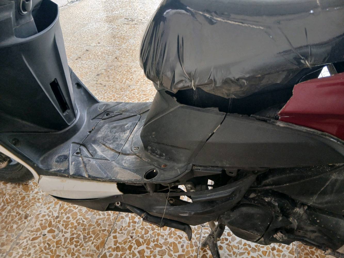 كوردى/ عربي
 *
MAX FS 120/2021
Makinaka nakrawatawa zor paka
kabrita w shuta nweya
slf w hndr eshdakat 
عربي : دراجة اف اس موديل ٢٠٢١ سرعة ١٢٠ مكينة غيرمفتوحة نضيفة كلش 
كابريتر وشوتة جديدات نكرة سلف هندر شغالات دراجة كلش نشطة