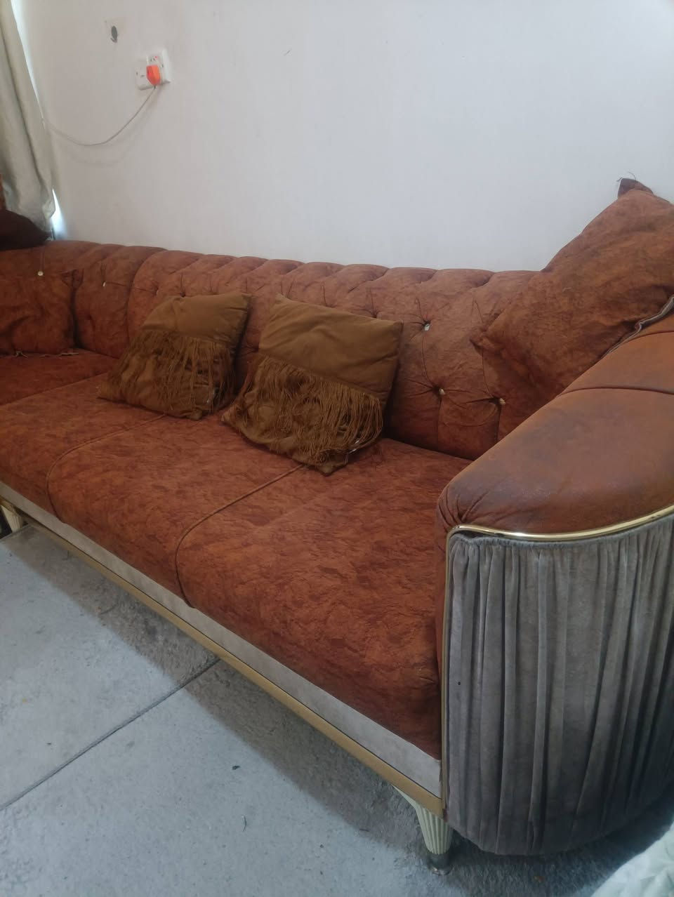 السلام عليكم
تخم ديوان للبيع
السعر 250 الف وبيها مجال
الرقم ***********
