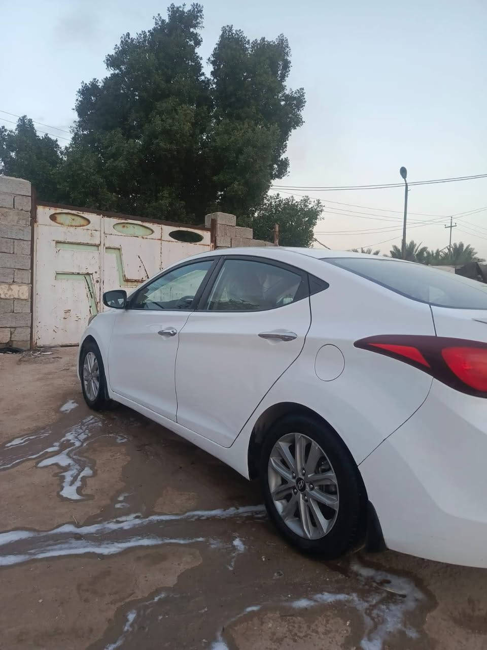 سلام عليكم النتره ٢٠١٤ سياره جاهزه مكفوله بيه سونار بيه بس الدوس صبغ بيه بارد قليل سياره فول حداديه تخم تاير مكينه مجفته علي يدي صارله شهر سياره. بسمي الاستفسار  مكاني نجف مناذره    ***********.
