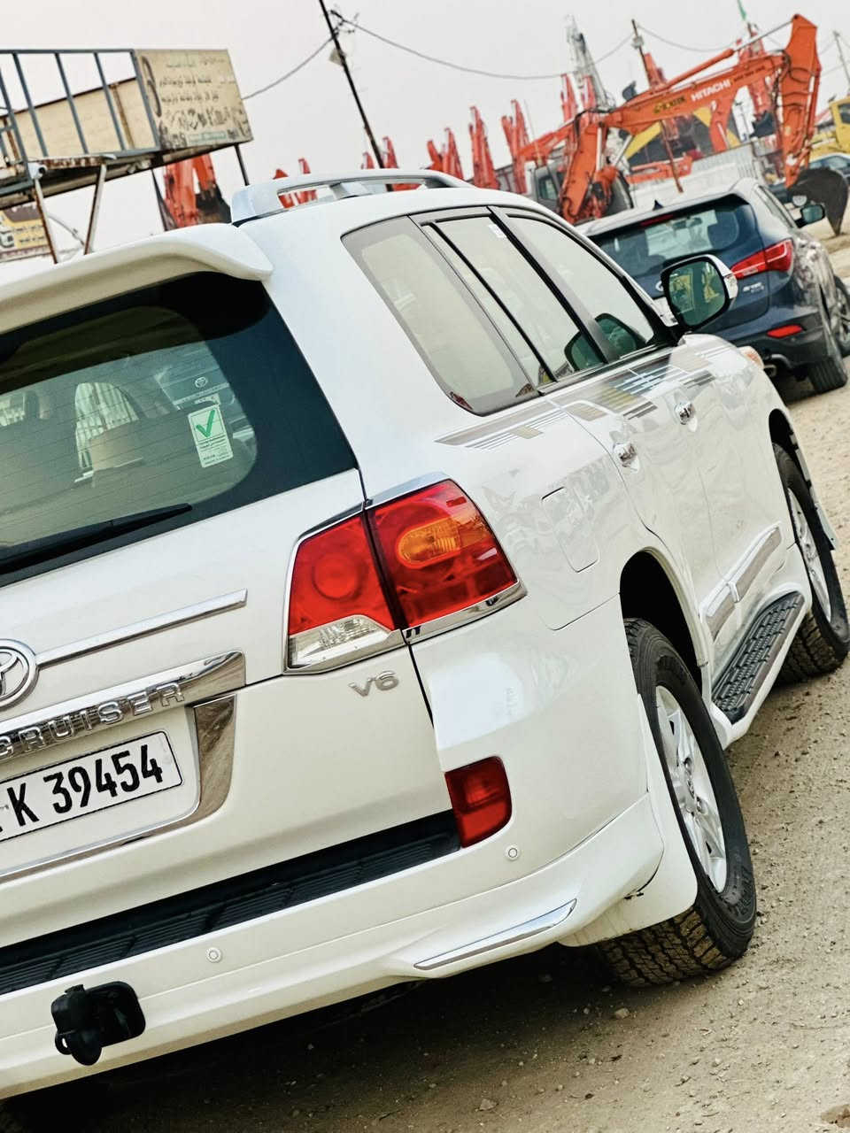 سلام عليكم
لاندكروز 2014 بريم باب اول كفاله عامه من كلشي لاشخط لارصعهً حتى دعاميه مكفوله 

رقم بغداد بسمي انكليزي تحويل ثاني يوم 

فول مواصفات 1/1 كامله من كلشي 

ماشيه 122 k تراي زيرو 

سعره 400 وبيه مجال حك الجيه 

استفسار *********** 
واتساب ***********
