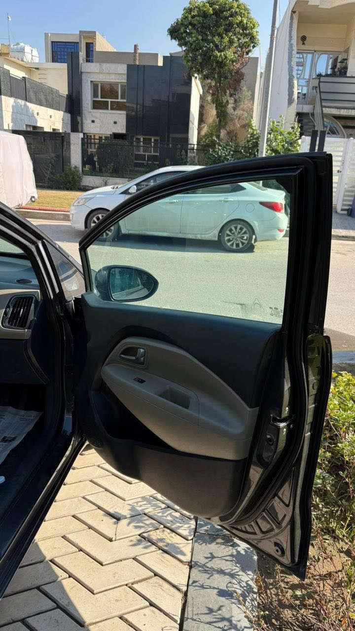 كيا ريو خليجي 2016
ماشيه 25 قابل للزيادة
كير محرك تبريد كفالة عامة
صبغ جاملغ بدون حادث
بصمة
شاشة
مري شفط
كامرة
فتحة
محرك 1600 دوش
مكاني بغداد اليرموك
تواصل خاص
السعر 118$


**إذا كنت صاحب هذا الإعلان وتريد حذفه لأي سبب، رجاءا أرسل رسالة إلى الدعم الفني**