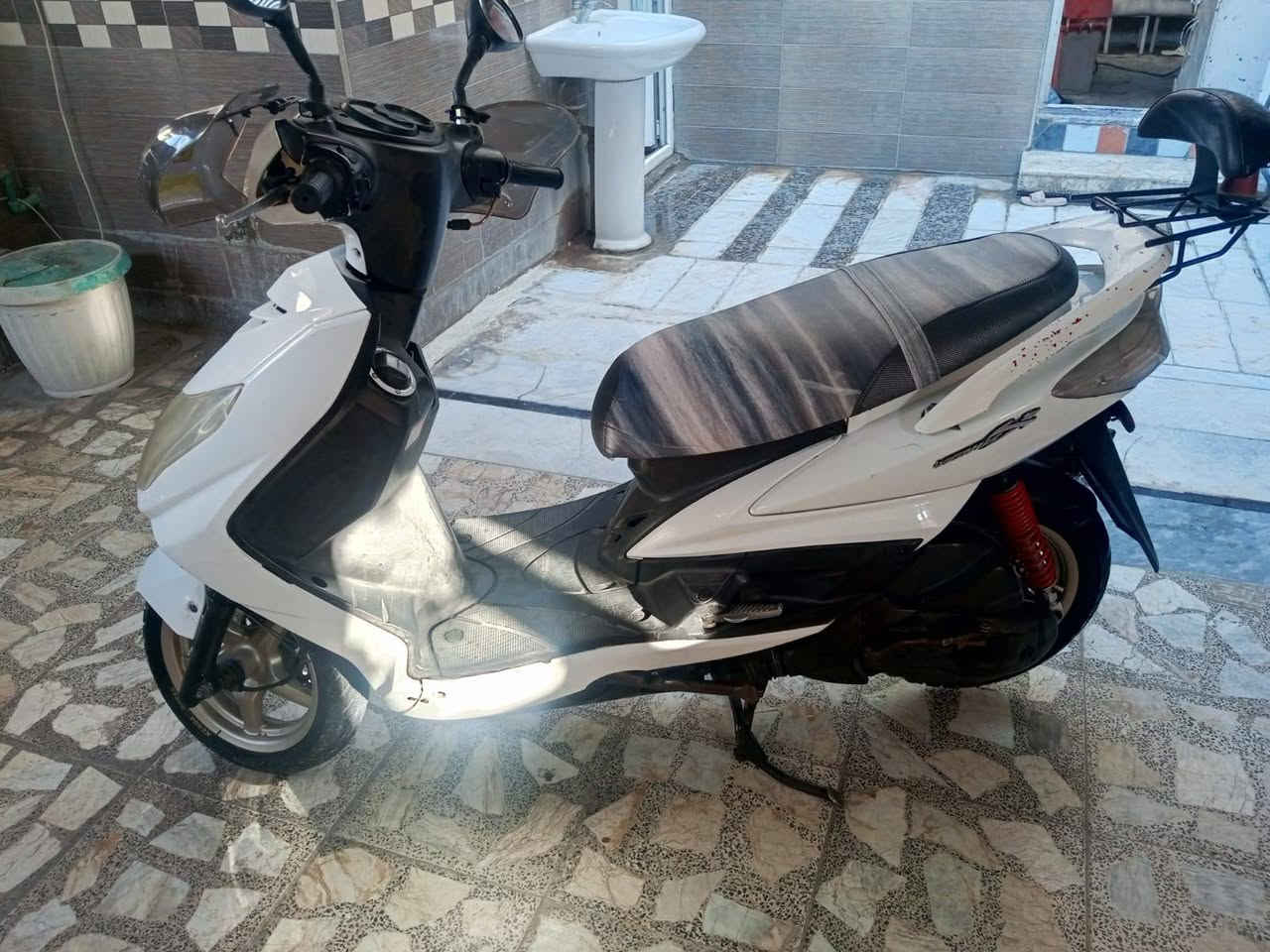 مكلف للنشر رقم *********** مكان بغداد شرطة الرابعة سلام عليكم سكنس 140كهربائيات شغالة مكينة خرسة شعر750وبيهة مجال بصيط شلعة ومعدل كاملة مكملة كلنقص متبيهة عدة الدشبول يرادبة ربط بس طب بطسة وطفه بس لدشبول
