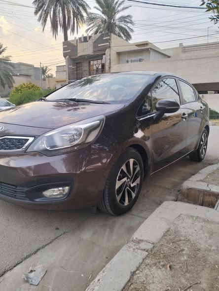 کيا ريو موديل 2014 خليجي بسمي مکفوله کفاله عامه دينار ماتصرف عليه سياره جديده  بيه بارد کلش قليل بلجاملغ الخلفي فقط ماشيه 53 الف محرك 1600 السعر 110 ورقه 
***********
