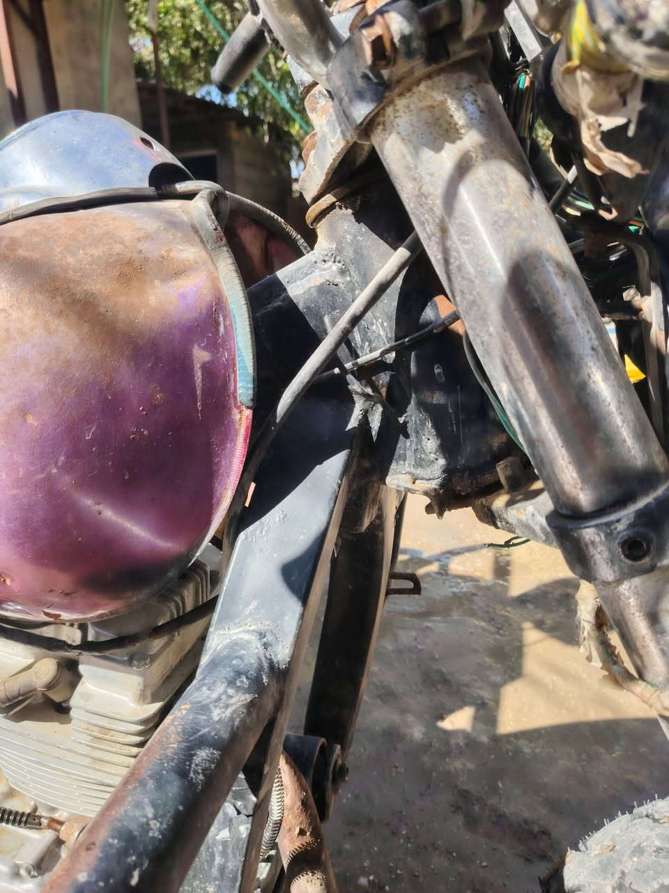 ستوته للبيع اصولي اخر يمكن ٣ ارقام بالشاصي ممسوحات بسبب واير الكلج  والباقي كله متقابط ويه الاوراق وركبتها ما بيه شي مثل ما موضح بالصوره بديه بي شويه خياسات بالصفحه اليسرا والباب  مكينته مبدل بيه بس كلاجات كرهبائياته جاهزه ما بيه شي شاصيه نضيف هاي كل تفاصيله سعره مليون الخاص مفتوح المكان بابل قظاء الكفل


**إذا كنت صاحب هذا الإعلان وتريد حذفه لأي سبب، رجاءا أرسل رسالة إلى الدعم الفني**