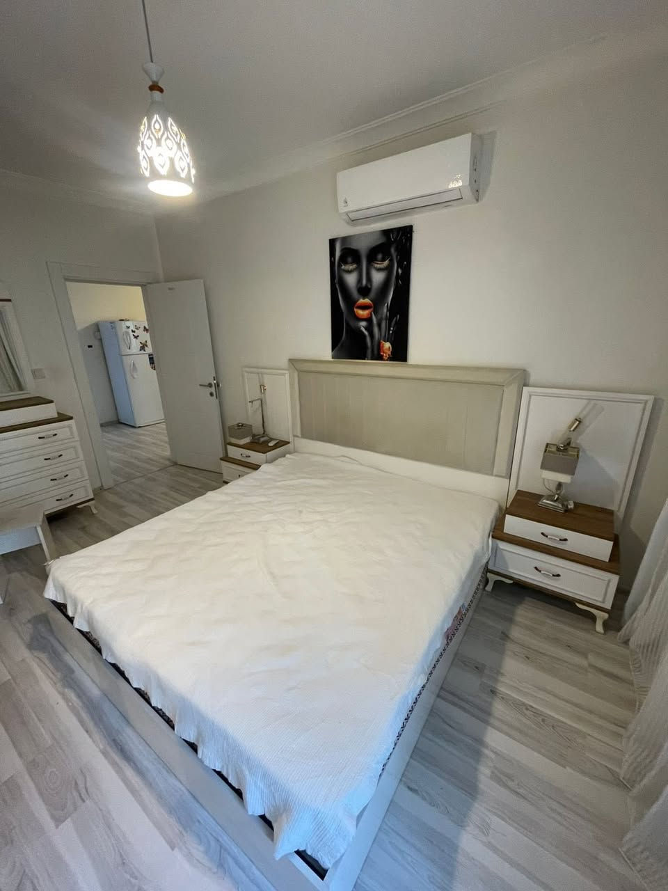 شقه للايجار و للبيع💣⛔️

شقه غرفه و صاله موثث😱 
كامل اثاث كلش حلو🛌
مساحه الشقه ٨٣ 🔑
متر في لالاف ستي اربيل🌇

⛔️⛔️سعر الايجار ٣٥٠$ فقط⛔️⛔️

للتواصل: https://wa.me/message/PONL5JO6GPVXC1

#ايجار #بيع #شقه


**إذا كنت صاحب هذا الإعلان وتريد حذفه لأي سبب، رجاءا أرسل رسالة إلى الدعم الفني**