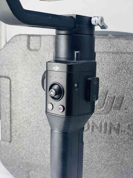 رونن (djl(RONIN-S .,
للبيع نضافه 100/95
كامل ملحقات مع حقيبه مالته بلاديه ✅
السعر (245👉✅) مع توصيل 🚚 
***********
