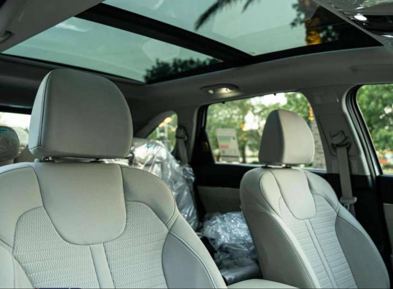 السلام عليكم
سورنتو 2024 هايبرد خليجي لون أبيض 2024 دفع رباعي بانوراما
ماشيه ١٥ الف فقط 
رقم بغداد دولي
الاطارات قياس 19
داتا شو
كراسي كهرباء
السياره بعدهه بفابلون الشركه شرط
السعر ٢٩٥
***********
