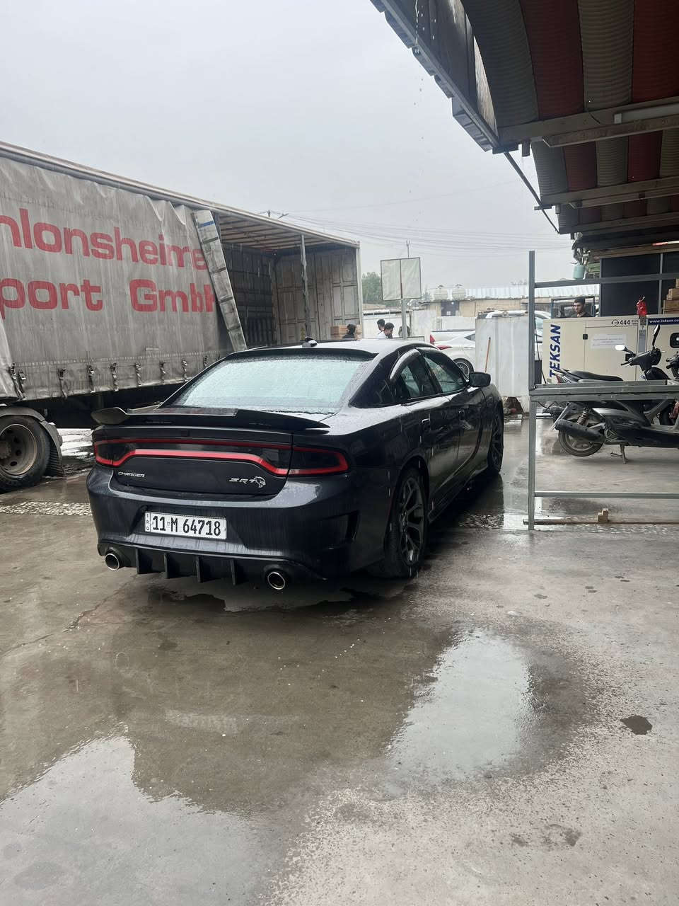 جارجر 2016 sxt
حادثها كما موضح بالصور سيارة تو ويل
محدثة كشنات دعاميات دركة ويالة SRT
رقمها بغداد انكليزي السيارة باسمي
مكاني بغداد الجديدة 
قرب مطعم الدرويش
ما متواجد ع الفيس 
واتساب او اتصال
***********
