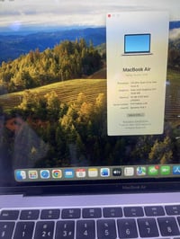 MacBook Air 18 للبيع المواصفات كما في الصوره اخو الجديد للتواصل 078468...