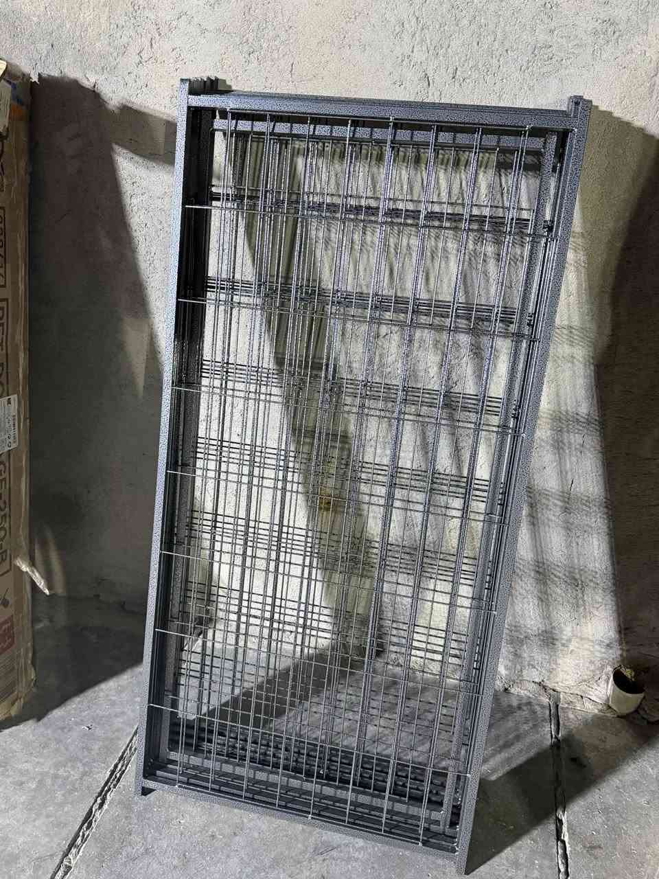 السلام عليكم قفص حديد للبيع قياساتة متر وربع * متر وربع والارتفاع ١٦٥ سم
جديد مامستعمل يرهم للكلاب الكبيرة

***********
