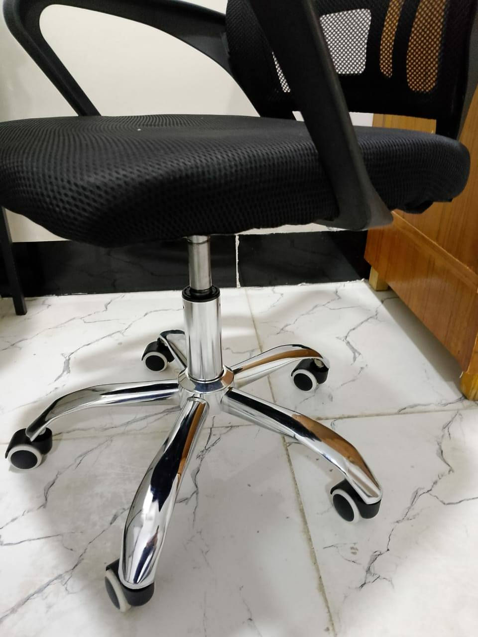 حاسبه للبيع معا الميز وا الكرسي كامل غراضه مواصفاته ذاكره 250 شاشه SAMSUNG الكيس DEEL رام 8 سعر 275 تشغل العاب القويه مثل gta 5 وا غيرها عنوان موصل رشيديه رقم تليفون *********** يوجد توصيل محافظات 8 الف توصيل لكل المحافظات ابيع شلع ما ابيع مفرد الشراي يعلق المو شراي لا يدخل رجآ لا دوخني ولا دوخك #الجميع
