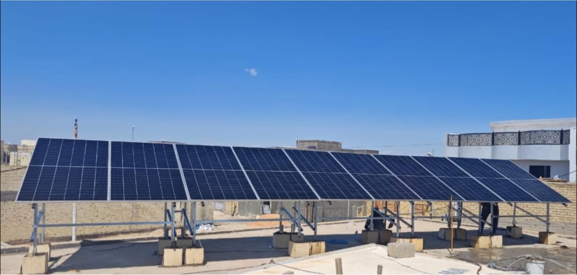 من أعمال مشكاة للطاقة الشمسية

جانب من تنفيذ إحدى منظومات الطاقة الشمسية المنزلية بإشراف فريقنا الفني، باستخدام تجهيزات عالية الجودة لضمان أفضل أداء واستقرار في التشغيل.

✅ دراسة وتصميم المنظومة حسب حاجة الزبون
✅ تركيب احترافي وفق المعايير الفنية
✅ بطاريات ليثيوم وأنظمة حماية متكاملة
✅ متابعة وخدمات ما بعد البيع

📞 للاستفسار والحجز:
***********

📍 النجف الأشرف – حي المهندسين قرب المستوصف الصحي

مشكاة للطاقة الشمسية
طاقة موثوقة… واستثمار للمستقبل ☀️

#مشكاة_للطاقة_الشمسية
#الطاقة_الشمسية
#النجف
#منظومات_الطاقة_الشمسية
#بطاريات_الليثيو

