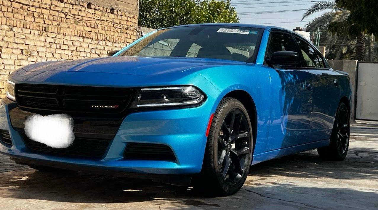 للبيع: دودج تشارجر 2023 (SXT)
المواصفات الأساسية:
• الموديل: 2023 (آخر إصدار - Last Call).
• الحالة: كلين تايتل 100% وارد أمريكي فقط ضربة بسيطة بالداير مال الجاملغ الخلفي (بدون صبغ) .
• الممشى: 9,000 ميل فقط (شبه زيرو).
• المحرك: 6 سلندر 3.6L Pentastar (اقتصادي ونشط).
• اللون: بحري مميز (Frostbite Blue) - لمعة الوكالة.
• الرقم: بغداد أصولي (التحويل مباشر وباسمي).
المميزات والتكنولوجيا:
✅ شاشة لمس كبيرة تدعم Apple CarPlay و Android Auto.
✅ تشغيل عن بعد + بصمة تشغيل وبصمة أبواب.
✅ كاميرا خلفية دوارة + حساسات خلفية أصلية.
✅ نظام قيادة Sport للتحكم بالأداء.
✅ السيارة بحالة الشركة، سرفس كامل جديد، وجاهزة من كلشي.
📍 المكان: بغداد
💰 السعر: مكلف بالنشر للاستفسار على الرقم ***********
