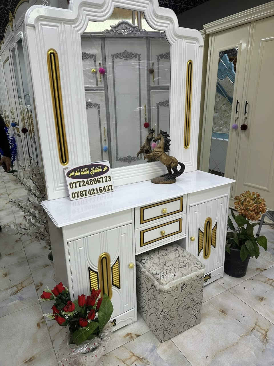 غرفه مستخدمة سعر مليون 
واتساب ***********
