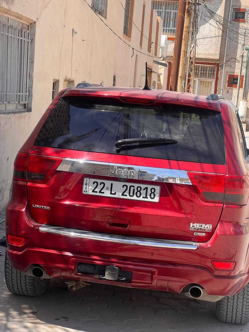 اللهم صل على محمد وال محمد جيب للبيع موديل 2011مستعجل السعر 117 قفل فول مواصفات بلا راما بصمه غرفه جليد اعلى فئه محرك 8 سلندر السياره جديده بمعنى الكلمه ما ناقصها برغي من محرك من كير حداديه تبريد كله جديد ايدامه كامله للسياره تخوم تاير اللي ياخذ السياره ربع ما يذب عليها رقم اربيل دولي مداور او وكاله مكان السياره نجف بيها بجم ثلاث قطع صبغ او تعمير بالشاصي وهذا رقم الشاصيها1J4HS5GY8BC532364 رقم ***********
